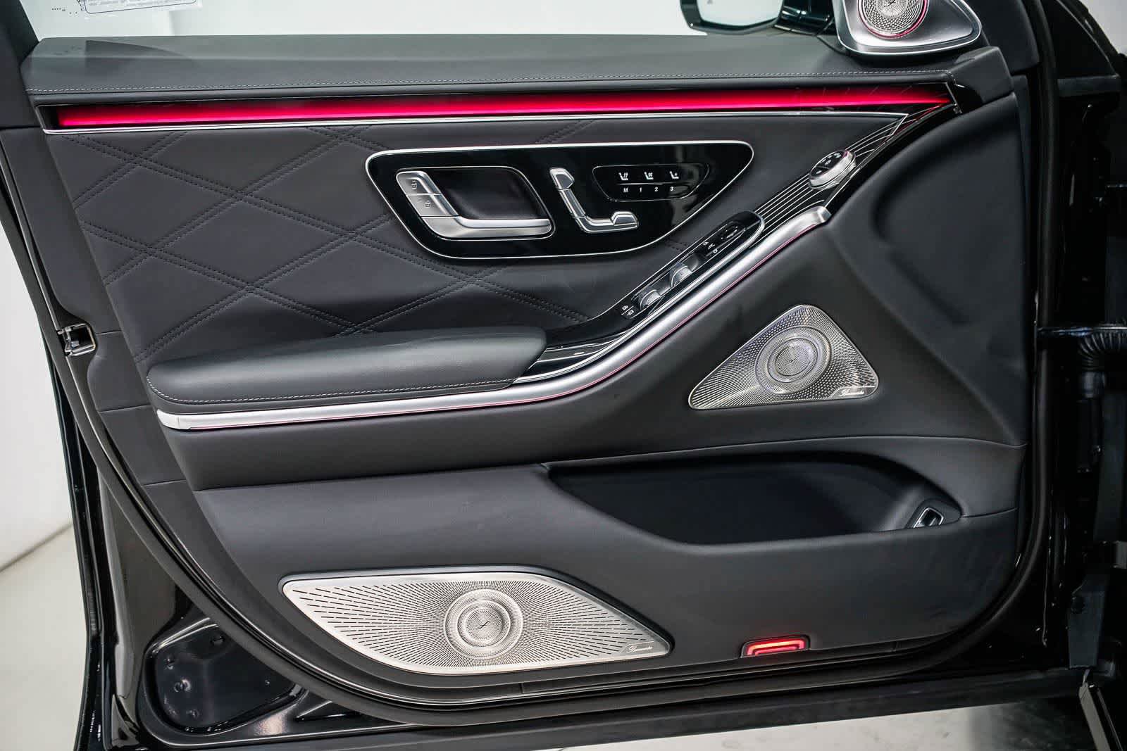 Certified 2025 Mercedes-Benz Maybach S 680 4MATIC image 21
