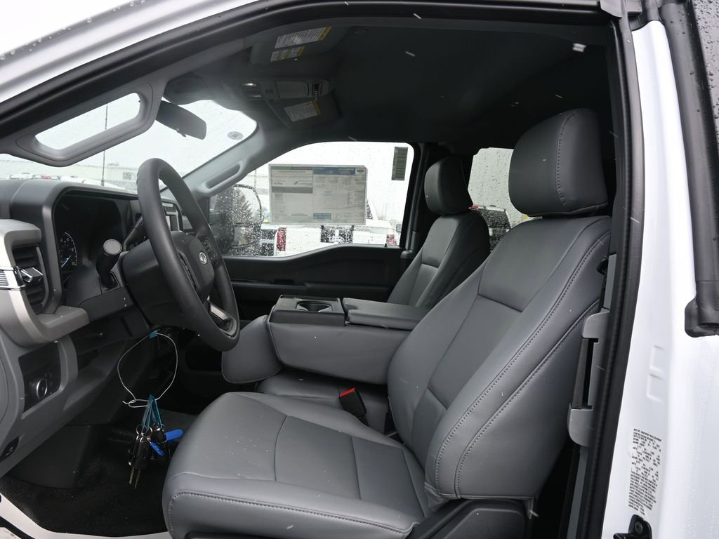 New 2026 Ford F350 XL w/ XL Chrome Package image 23