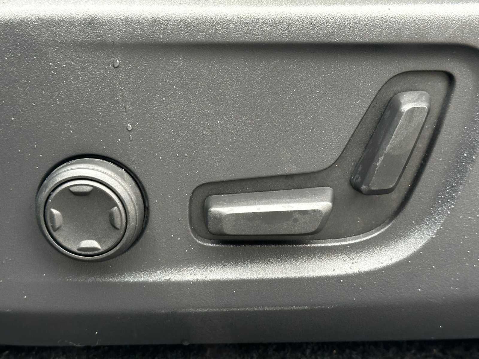 Used 2023 Volvo C40 P8 Recharge Plus w/ Climate Package image 22