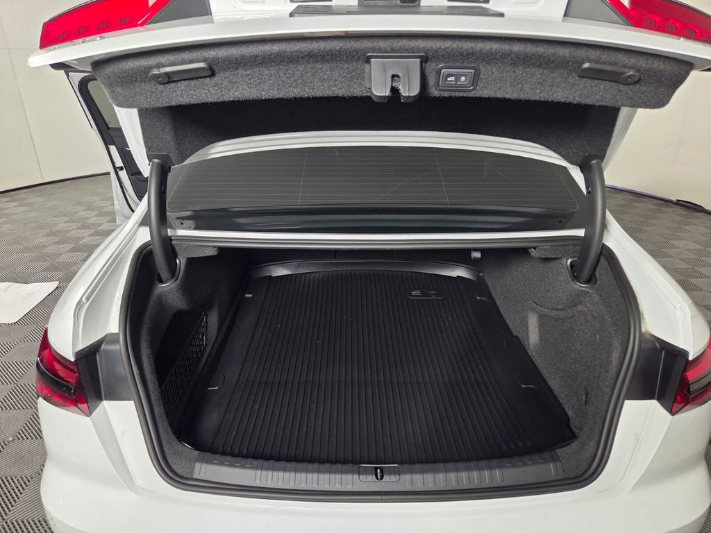 Used 2025 Audi A6 3.0T Premium image 27