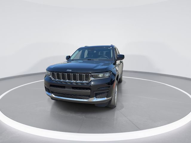 Used 2023 Jeep Grand Cherokee L Laredo w/ Luxury Tech Group I AWD/4WD image 3