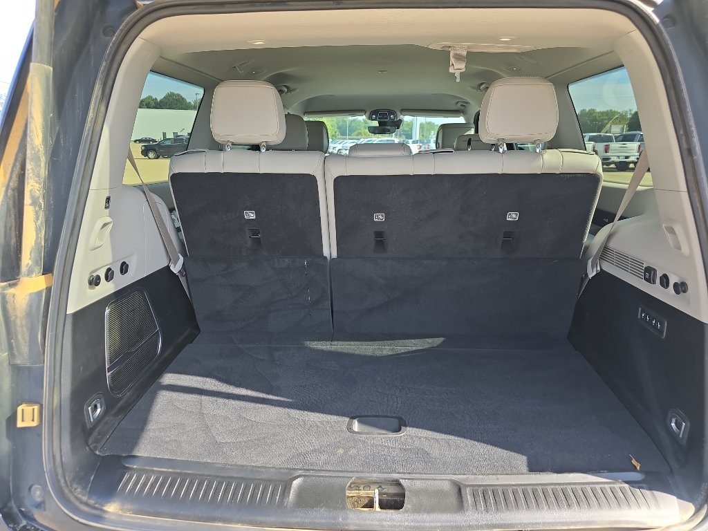 Used 2023 Jeep Wagoneer Series II w/ Flexible Seating Group AWD/4WD image 14