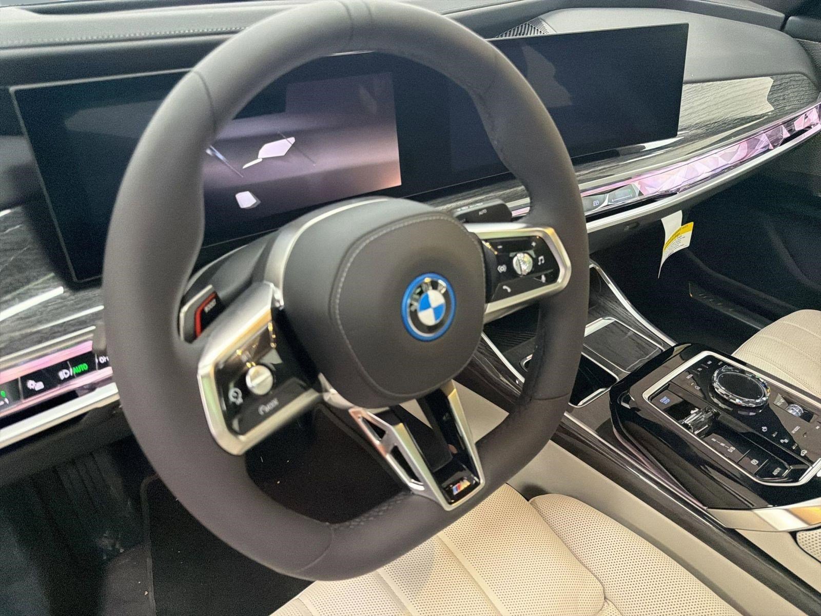 Used 2026 BMW i7 eDrive50 w/ Executive Package image 15