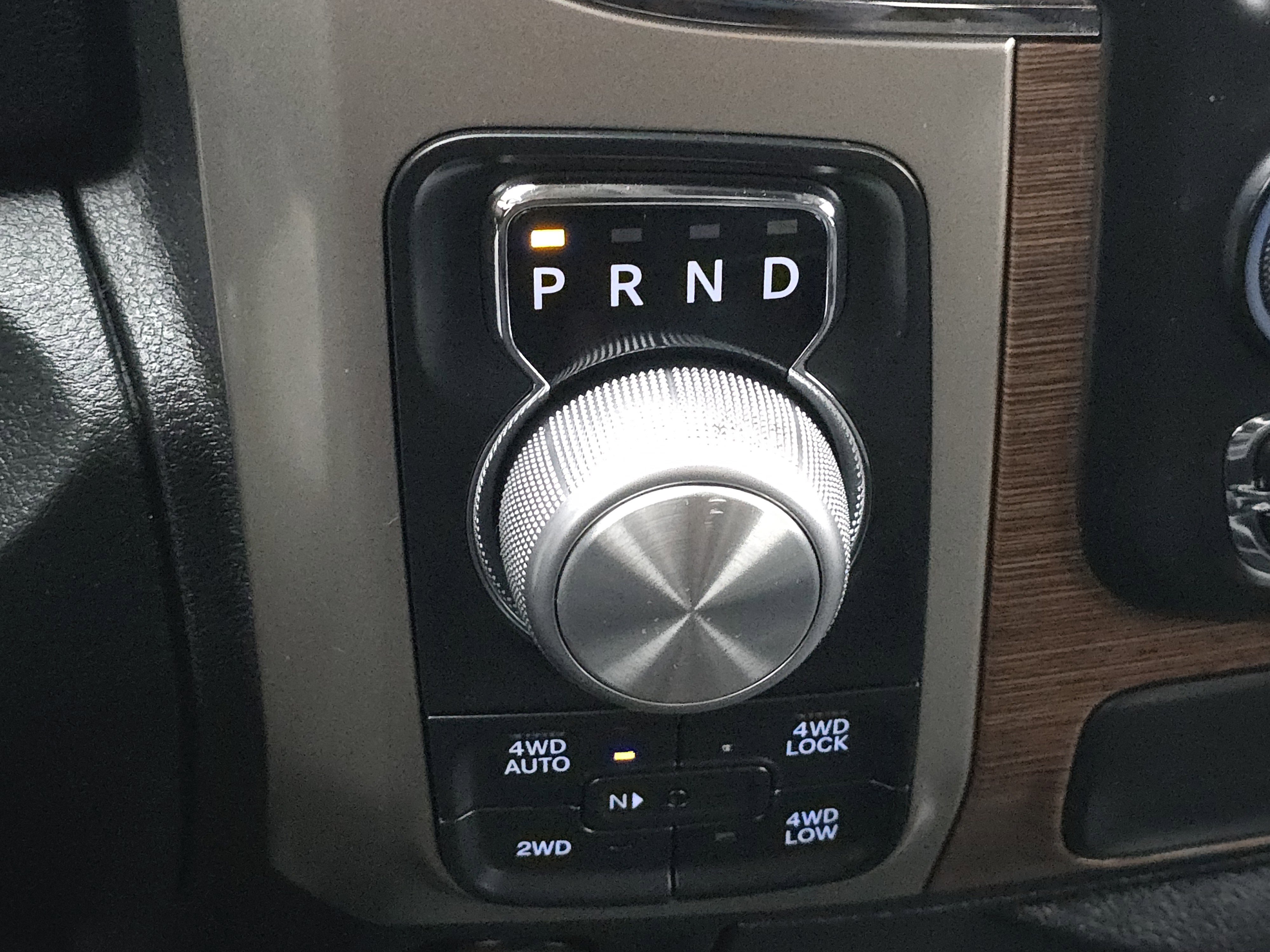 Used 2015 RAM 1500 Laramie image 25