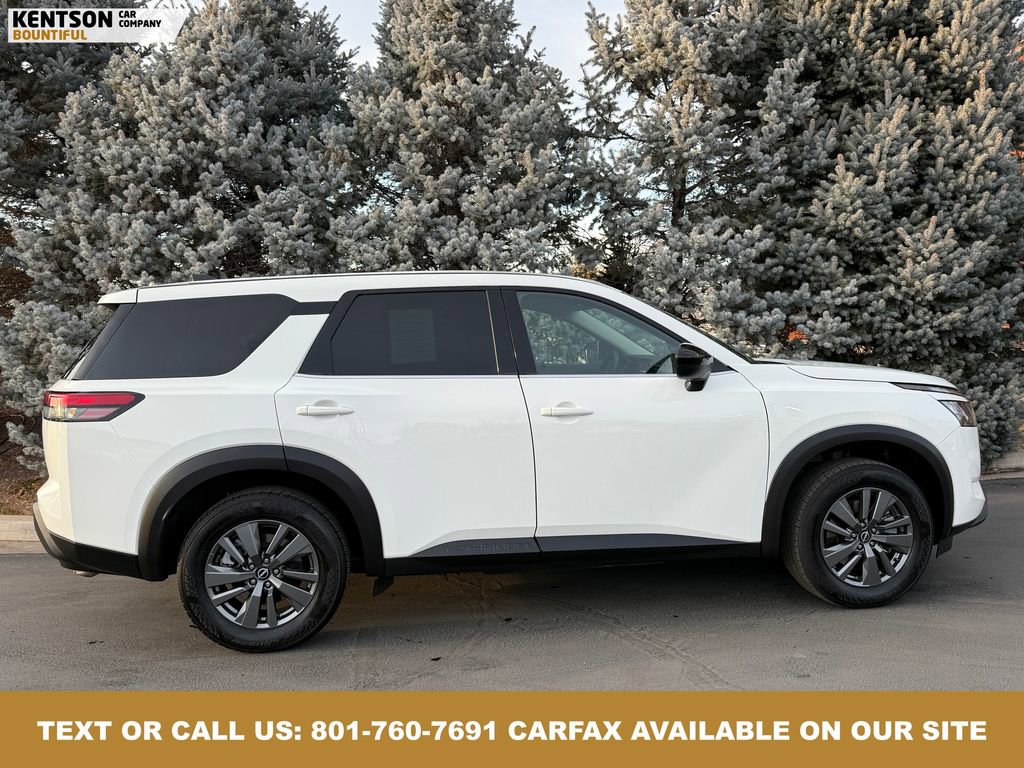 Used 2024 Nissan Pathfinder S image 9