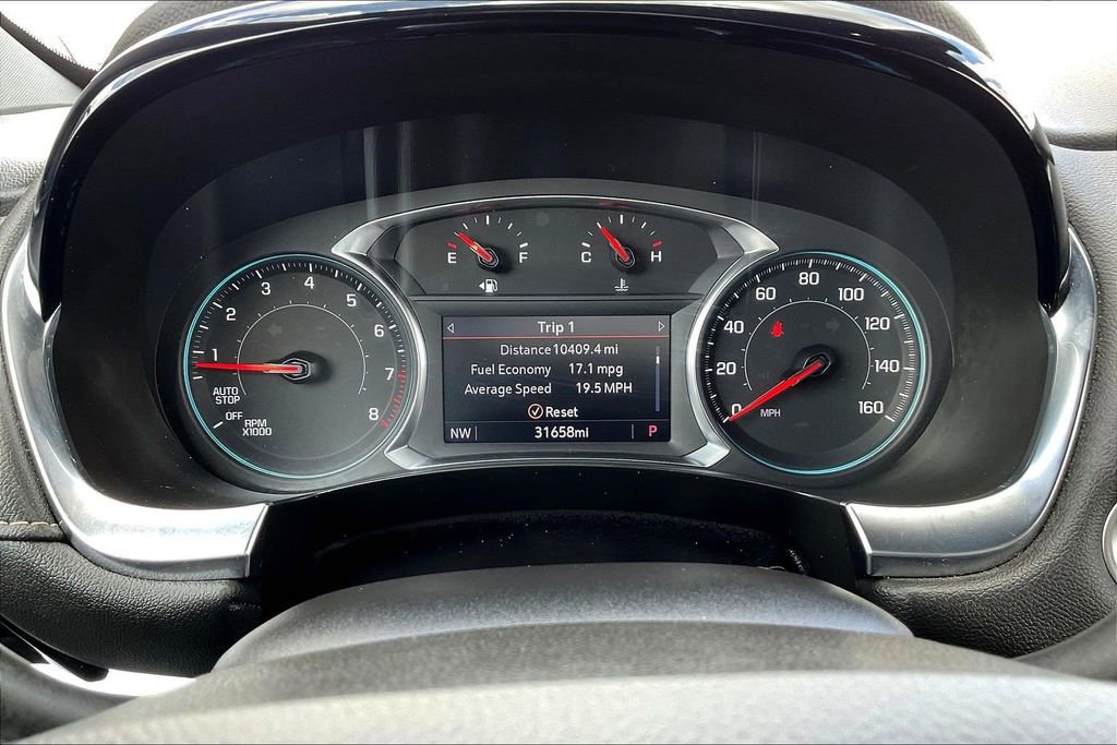 Used 2023 Chevrolet Traverse LT w/ LT Premium Package AWD/4WD image 12