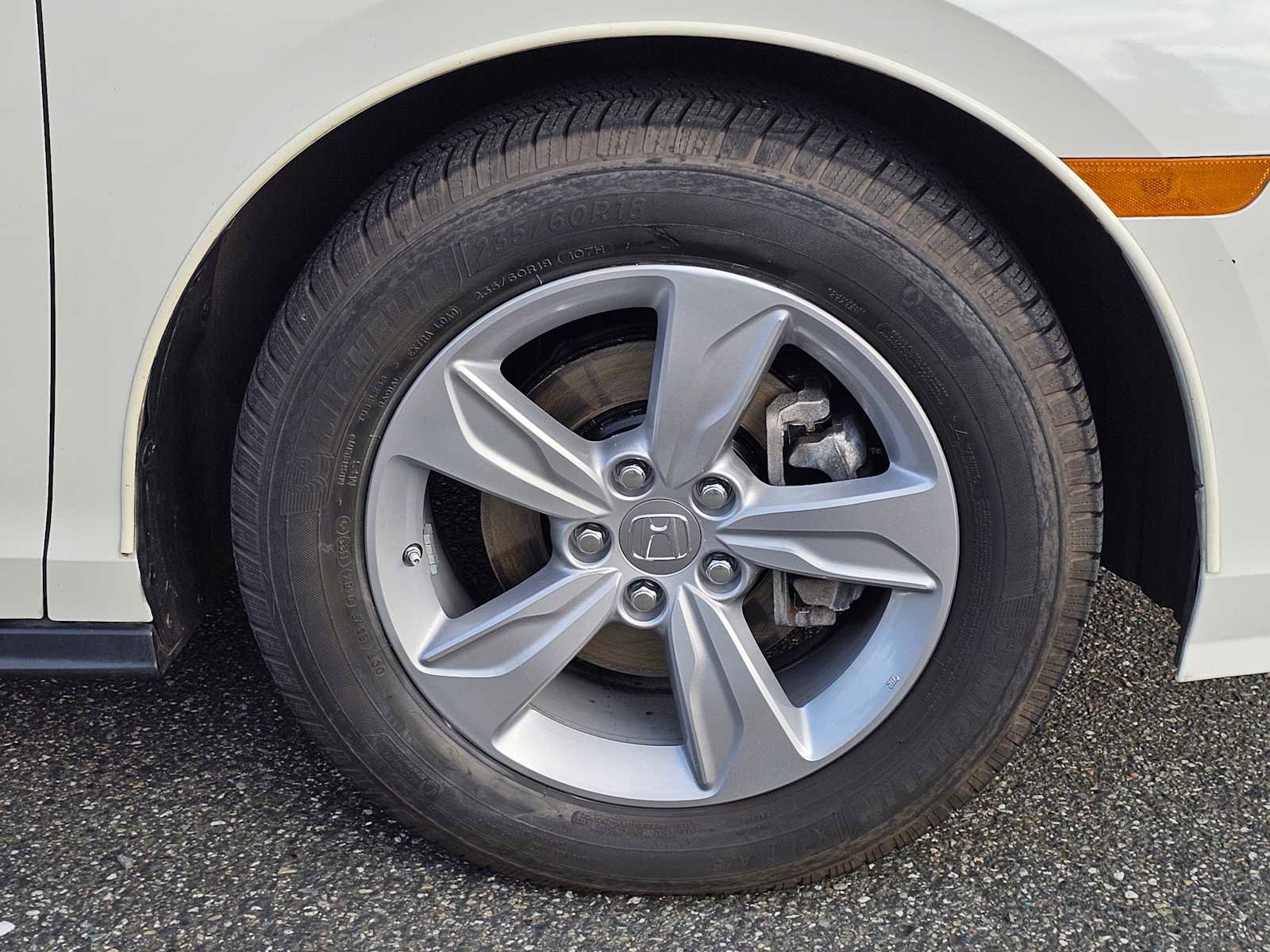 Used 2018 Honda Odyssey EX image 9