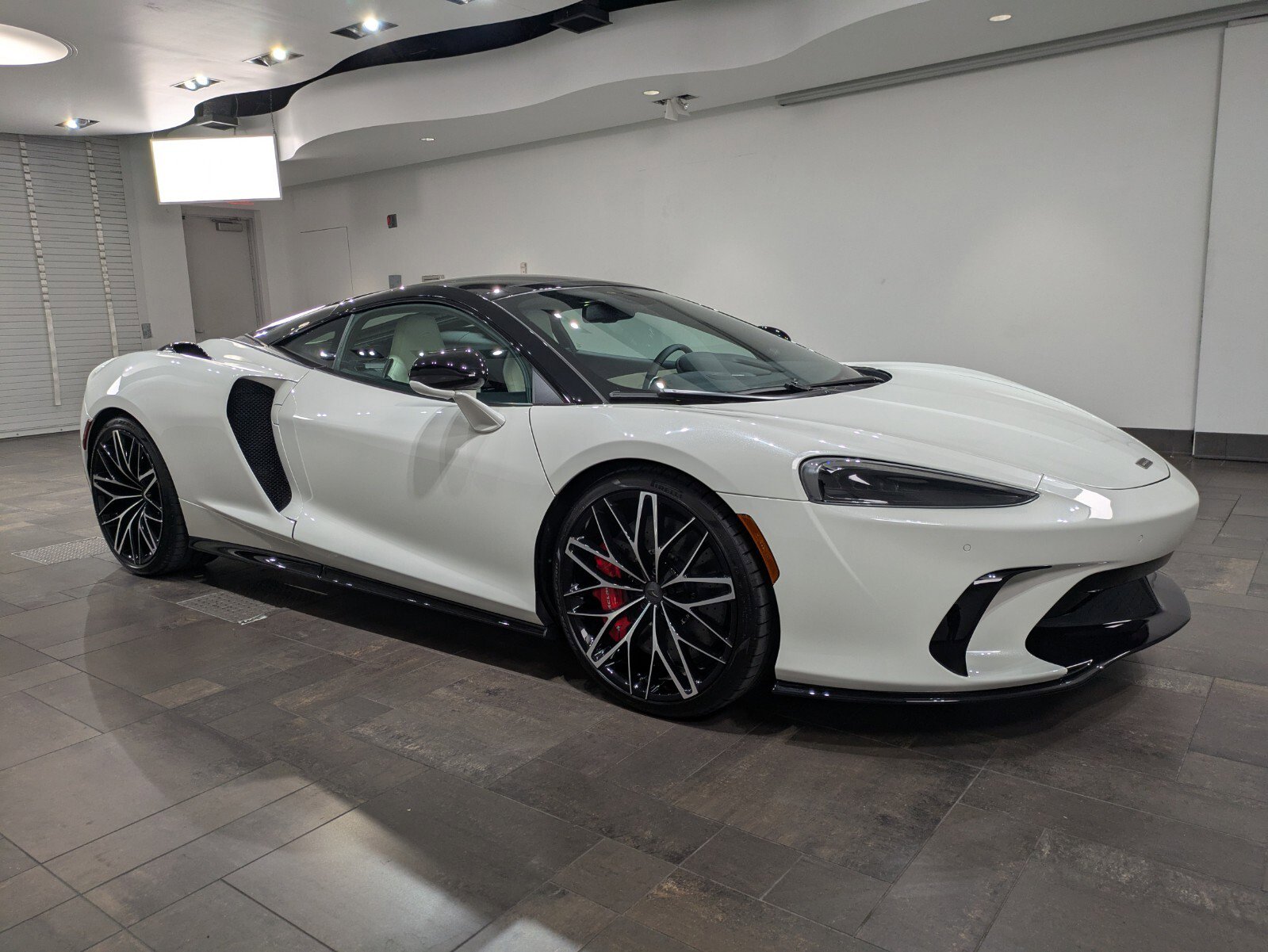 New 2025 McLaren GTS image 22