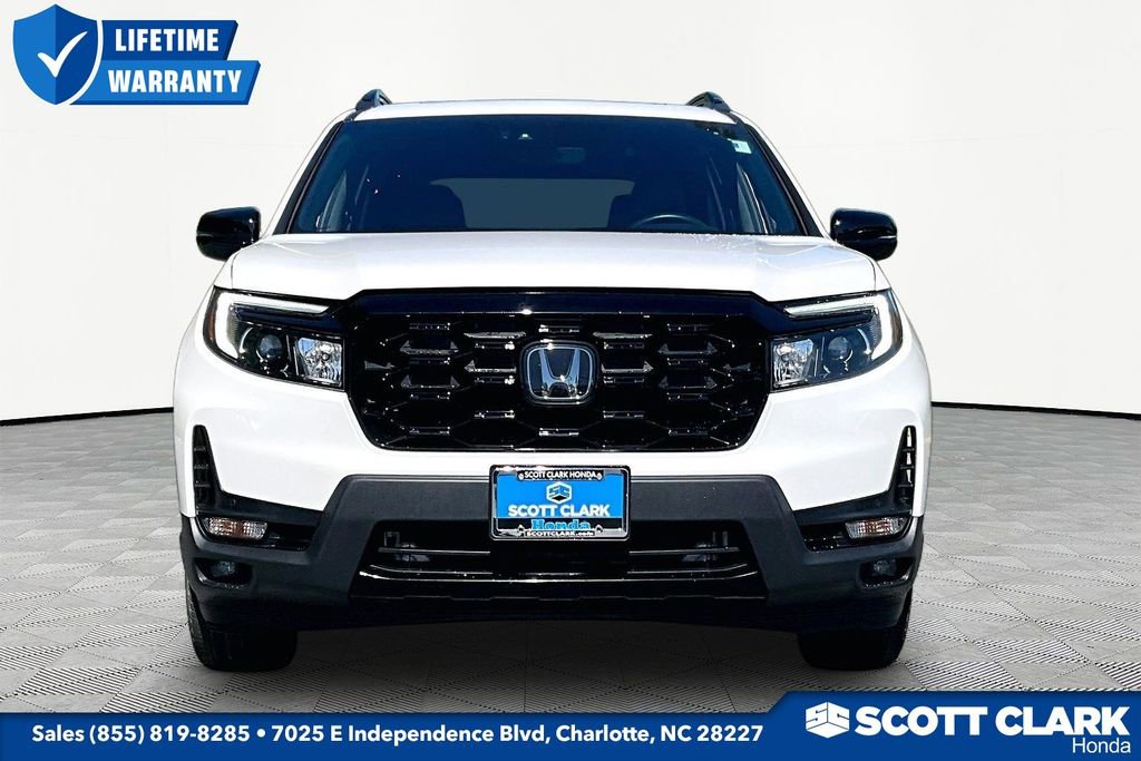 Used 2023 Honda Passport Elite image 2
