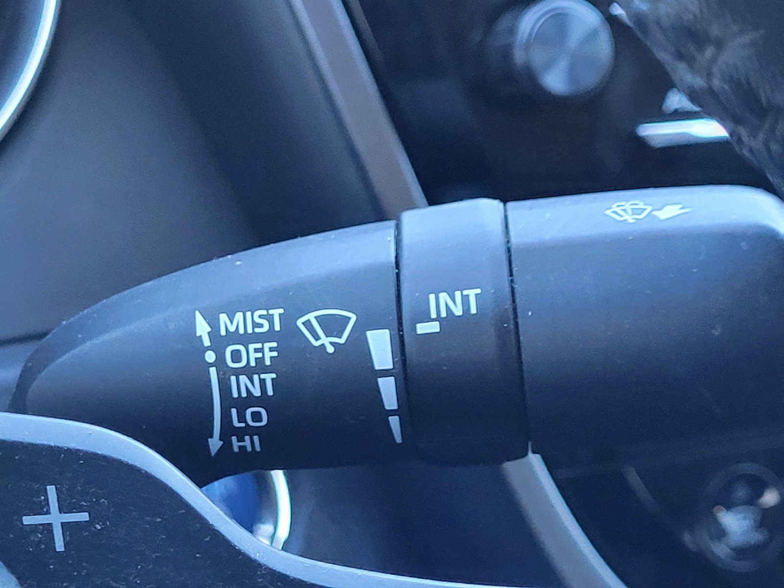 Used 2020 Toyota Camry SE image 32