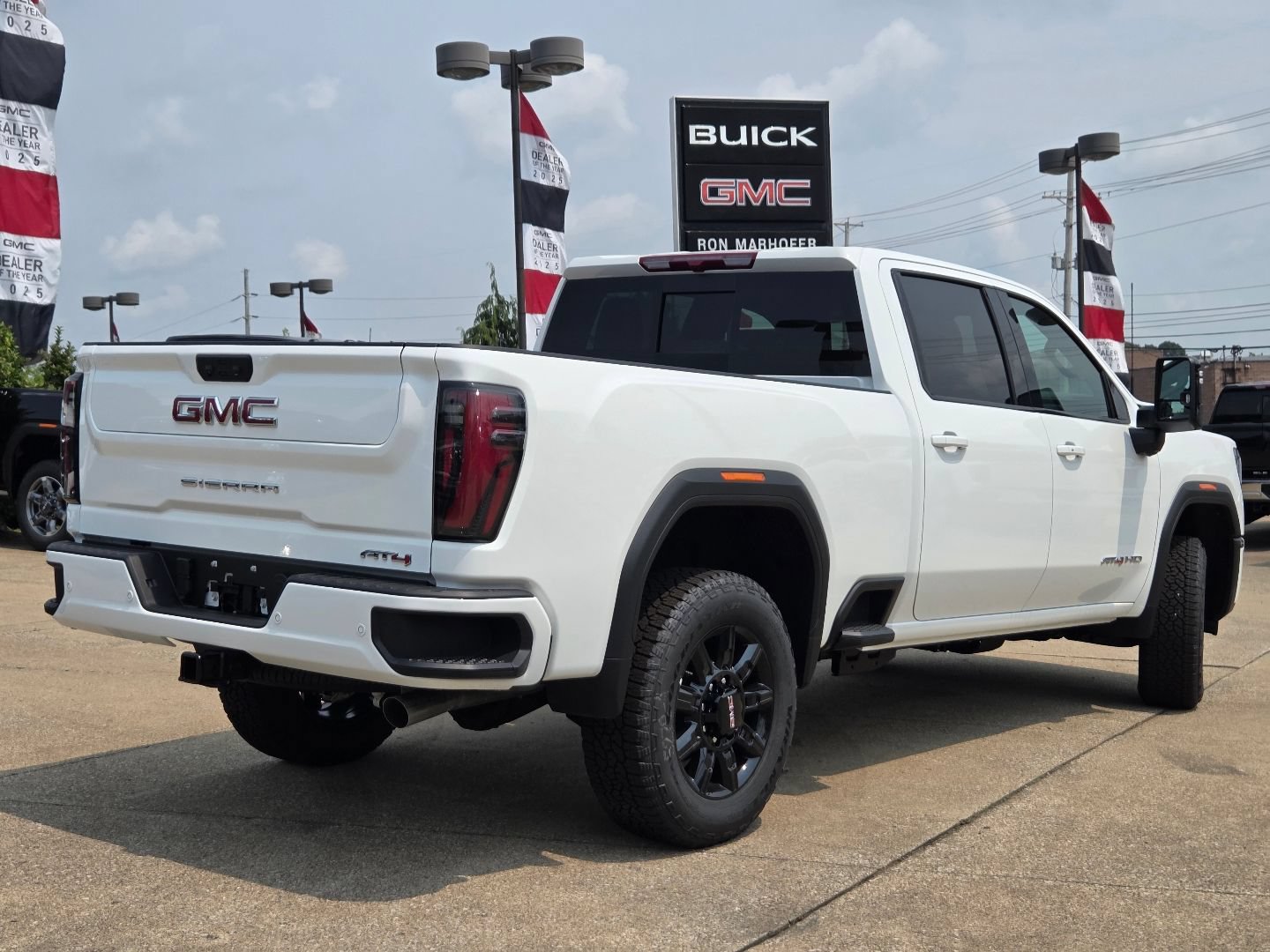 New 2026 GMC Sierra 2500 AT4 AWD/4WD image 18