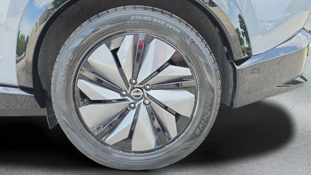 Used 2025 Nissan Ariya AWD image 49