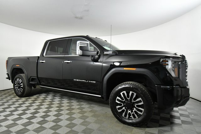 Used 2024 GMC Sierra 3500 Denali Ultimate image 9