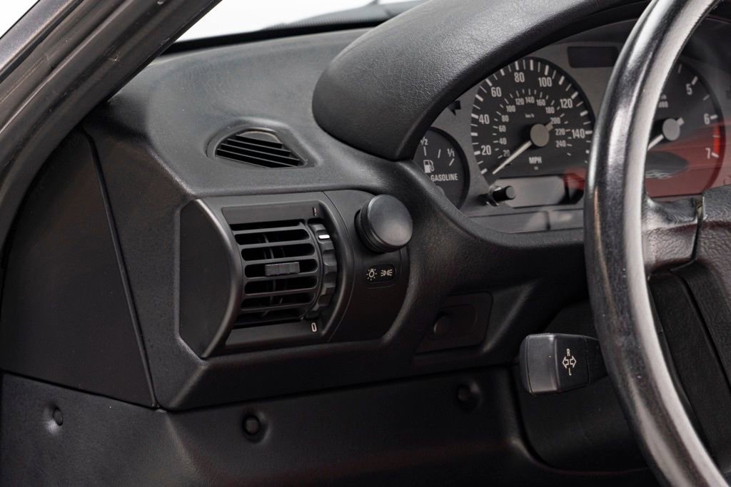 Used 1996 BMW Z3 1.9 image 19
