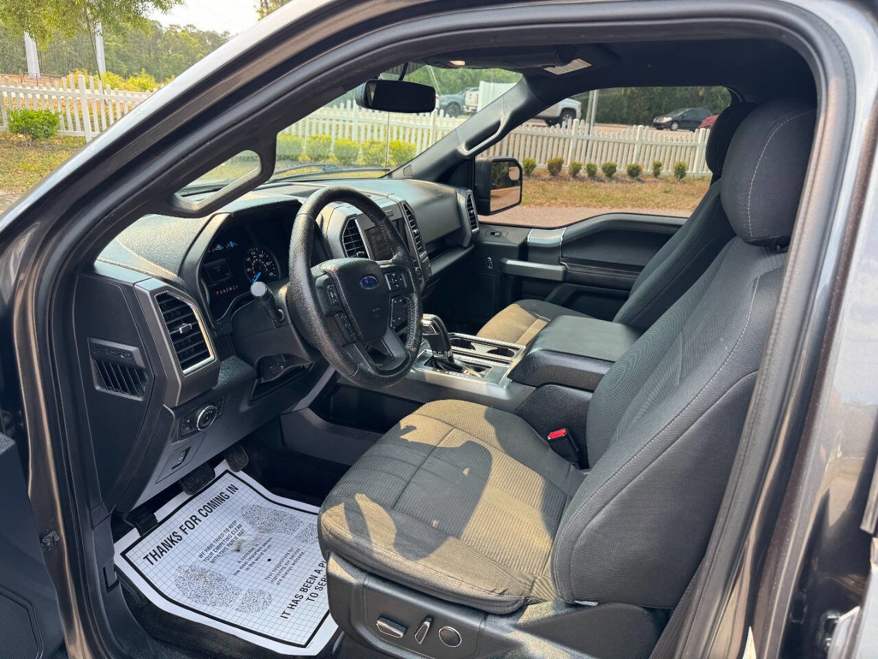 Used 2015 Ford F150 XLT w/ Equipment Group 302A Luxury AWD/4WD image 9
