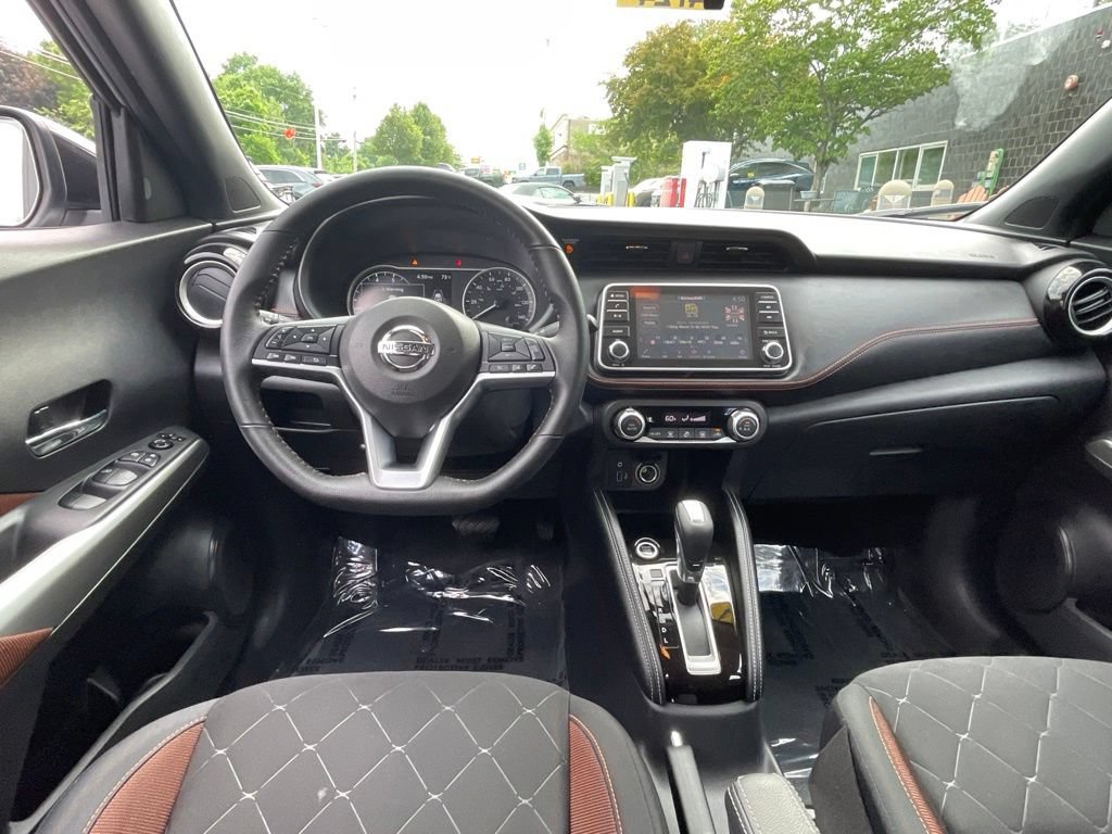 Used 2020 Nissan Kicks SR FWD image 11