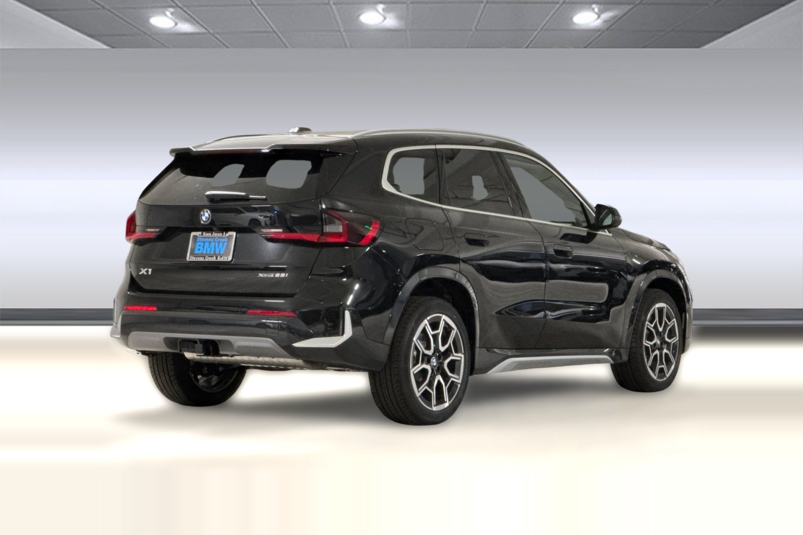New 2026 BMW X1 xDrive28i w/ Technology Package AWD/4WD image 9