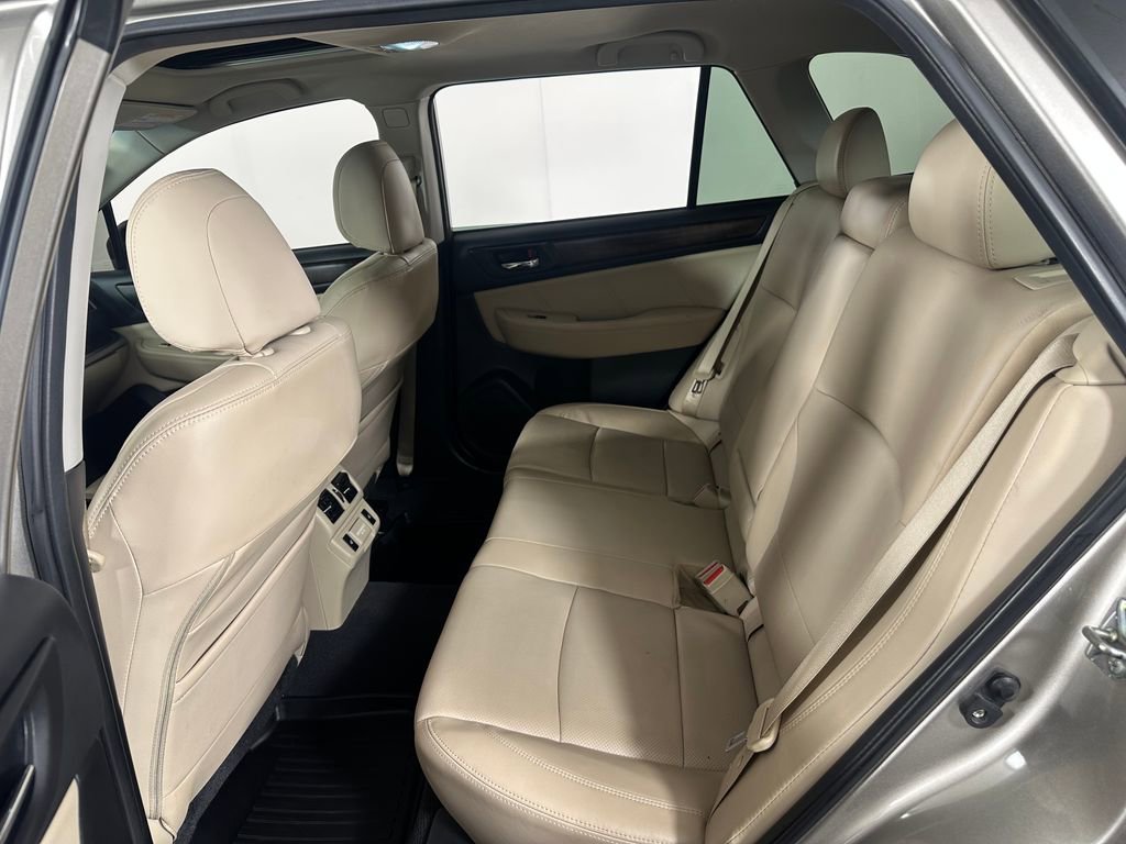 Used 2018 Subaru Outback 3.6R Limited image 18