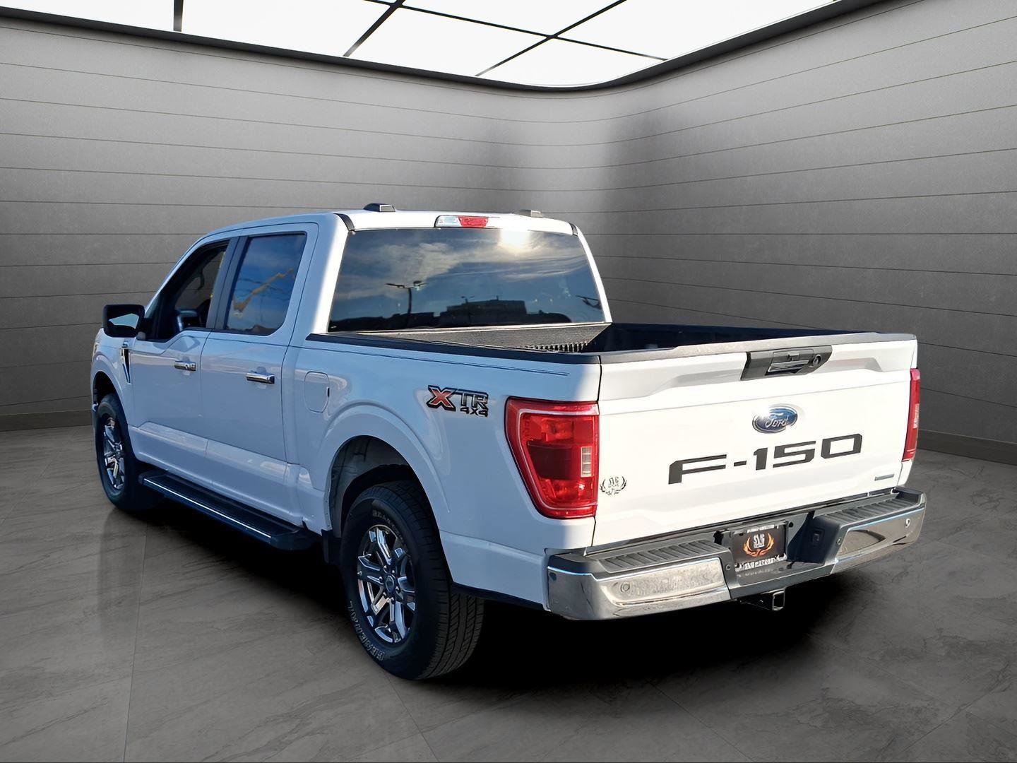 Used 2021 Ford F150 XLT w/ XTR Package image 3