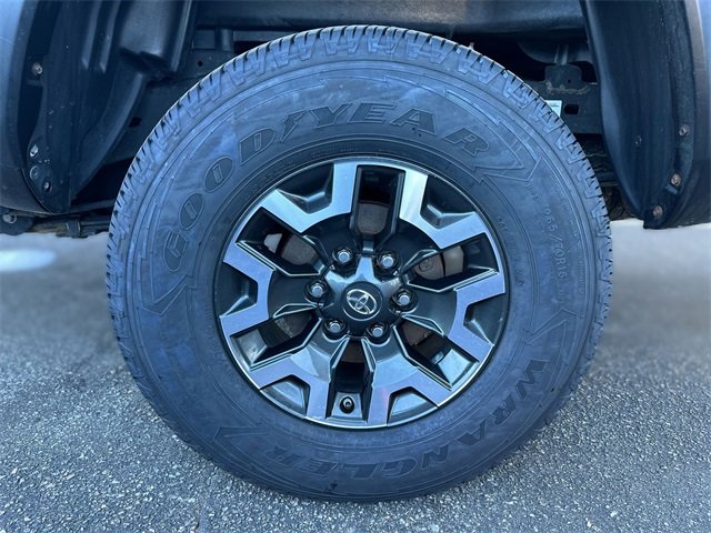 Used 2021 Toyota Tacoma TRD Off-Road image 10