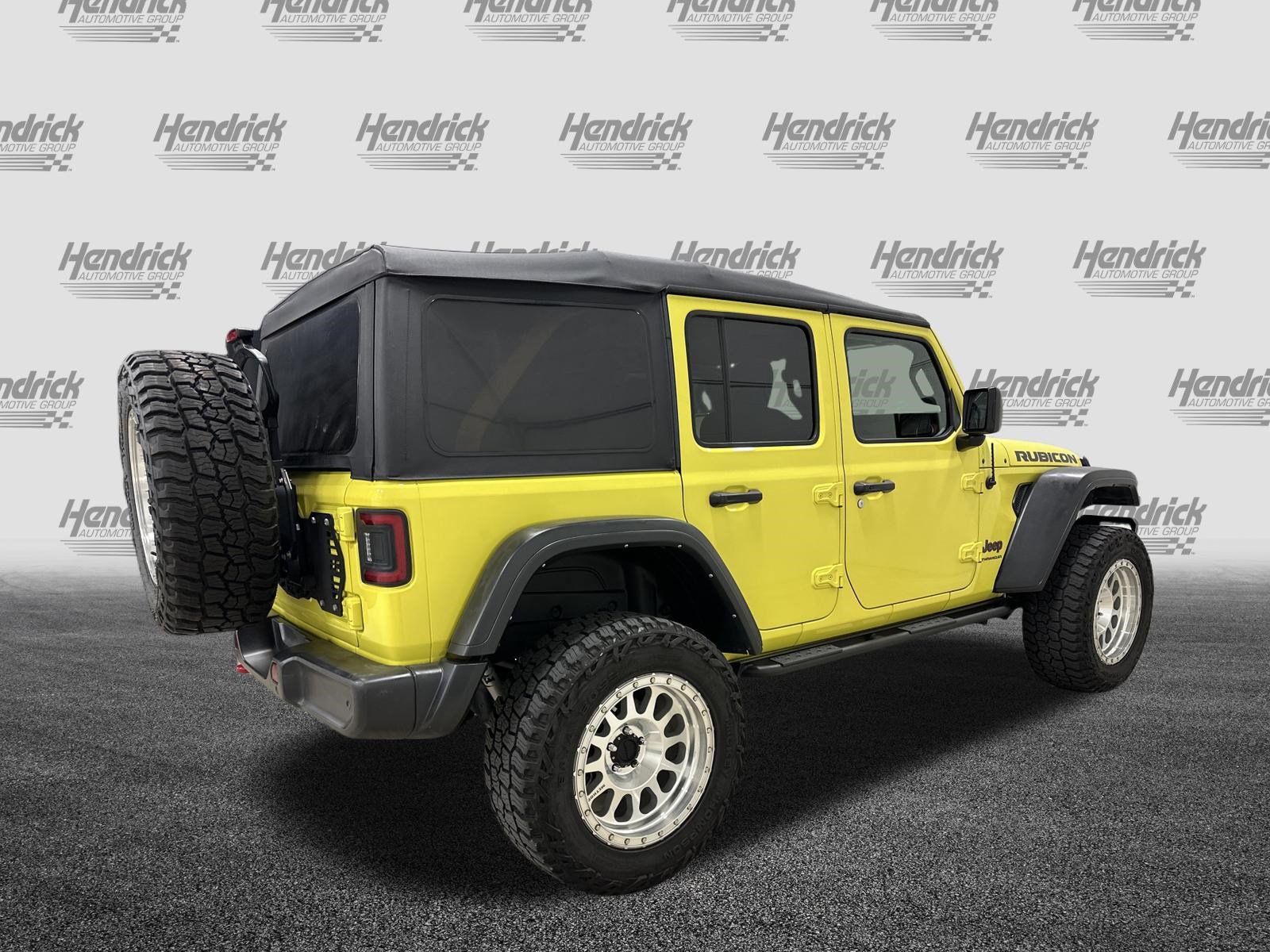 Used 2023 Jeep Wrangler Unlimited Rubicon w/ Safety Group AWD/4WD image 10