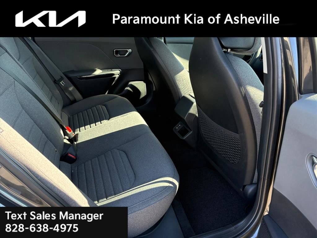 New 2025 Kia K4 EX image 21
