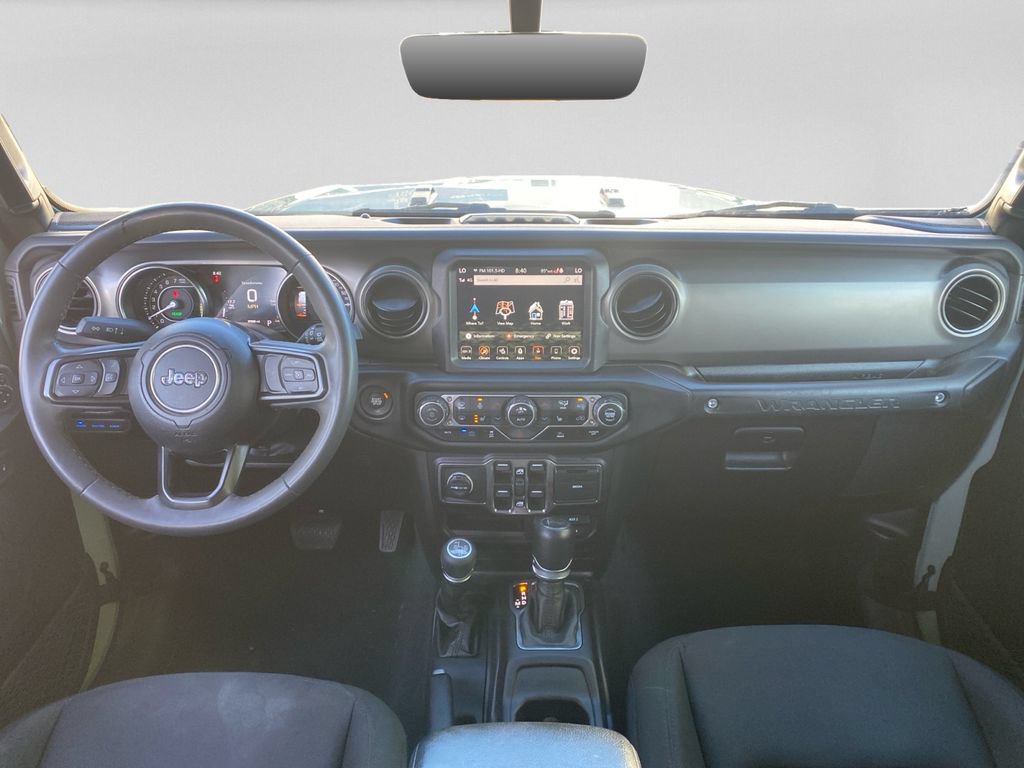 Used 2023 Jeep Wrangler Unlimited w/ Sun & Screen Package AWD/4WD image 15