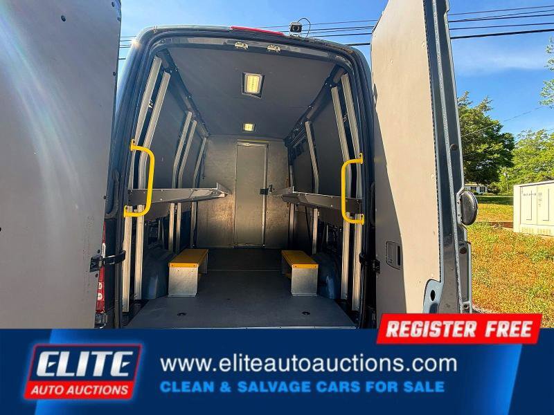 Used 2018 Mercedes-Benz Sprinter 2500 image 12