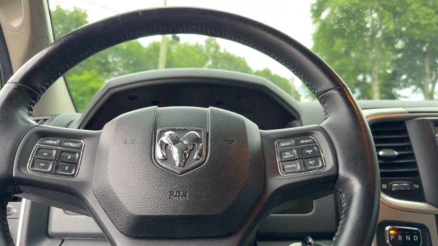 Used 2018 RAM 1500 SLT AWD/4WD image 17