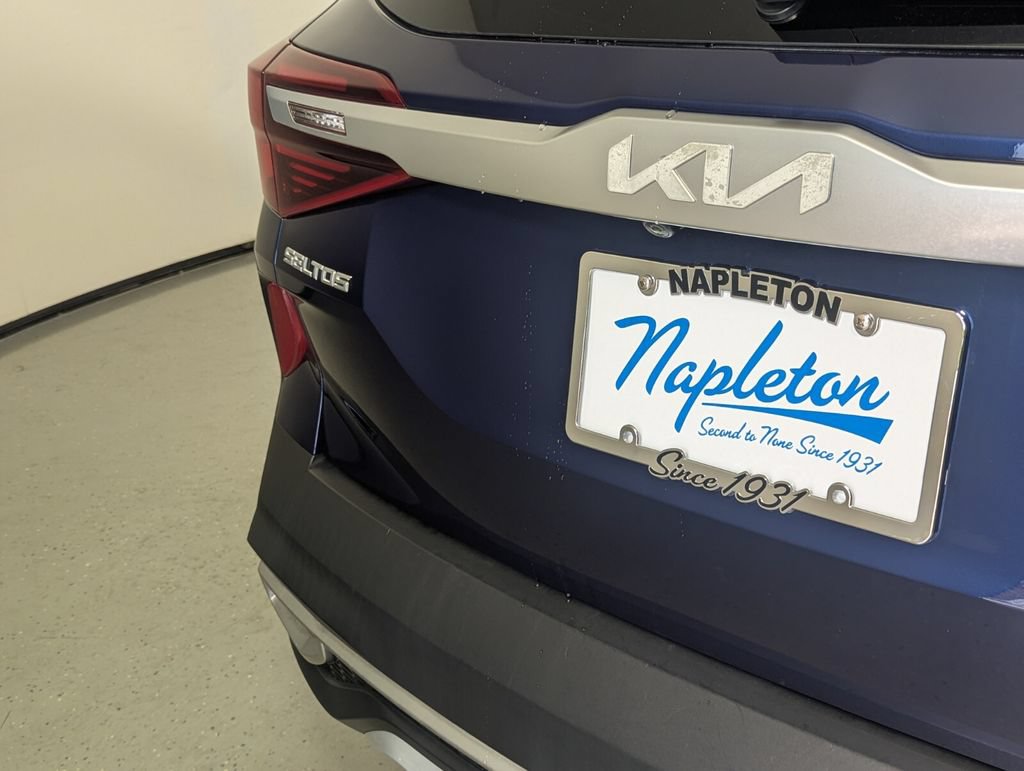 Used 2022 Kia Seltos EX AWD/4WD image 8