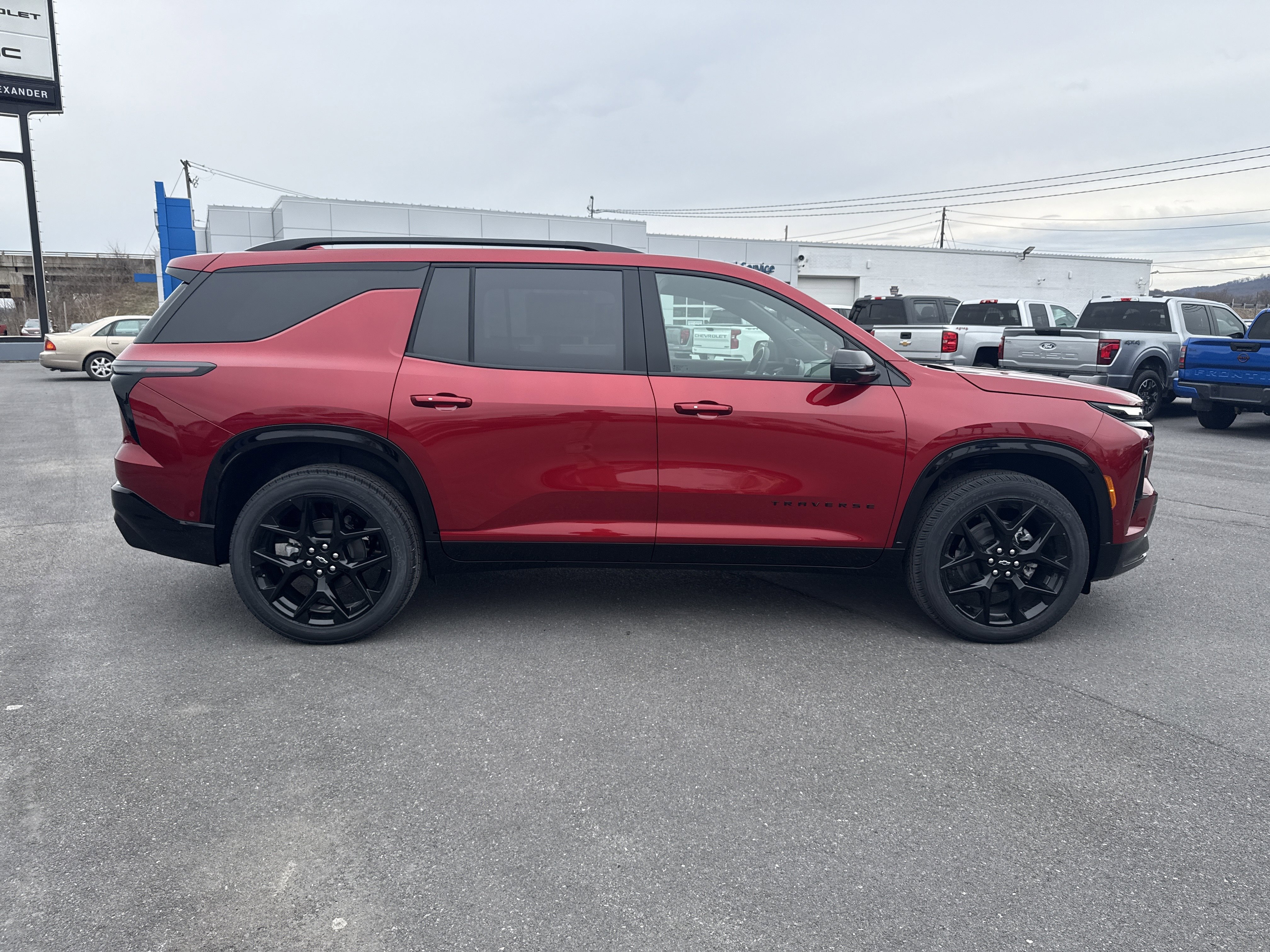 New 2026 Chevrolet Traverse RS AWD/4WD image 2