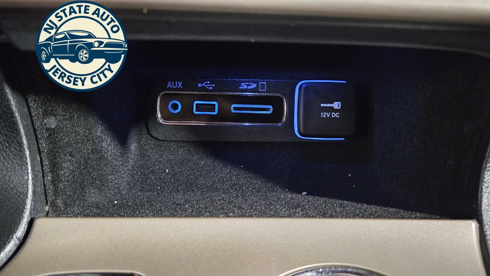 Used 2017 Jeep Grand Cherokee Overland AWD/4WD image 18
