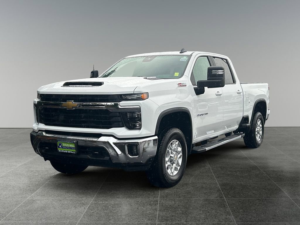 Used 2025 Chevrolet Silverado 3500 LT image 3