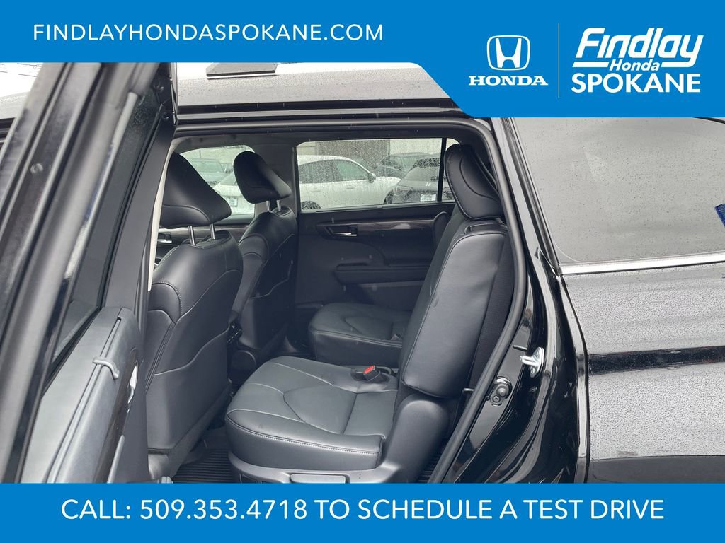 Used 2026 Toyota Highlander Limited image 19