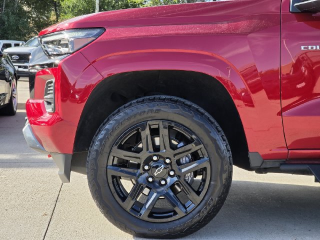 Used 2025 Chevrolet Colorado Z71 w/ Z71 Convenience Package 2 AWD/4WD image 7