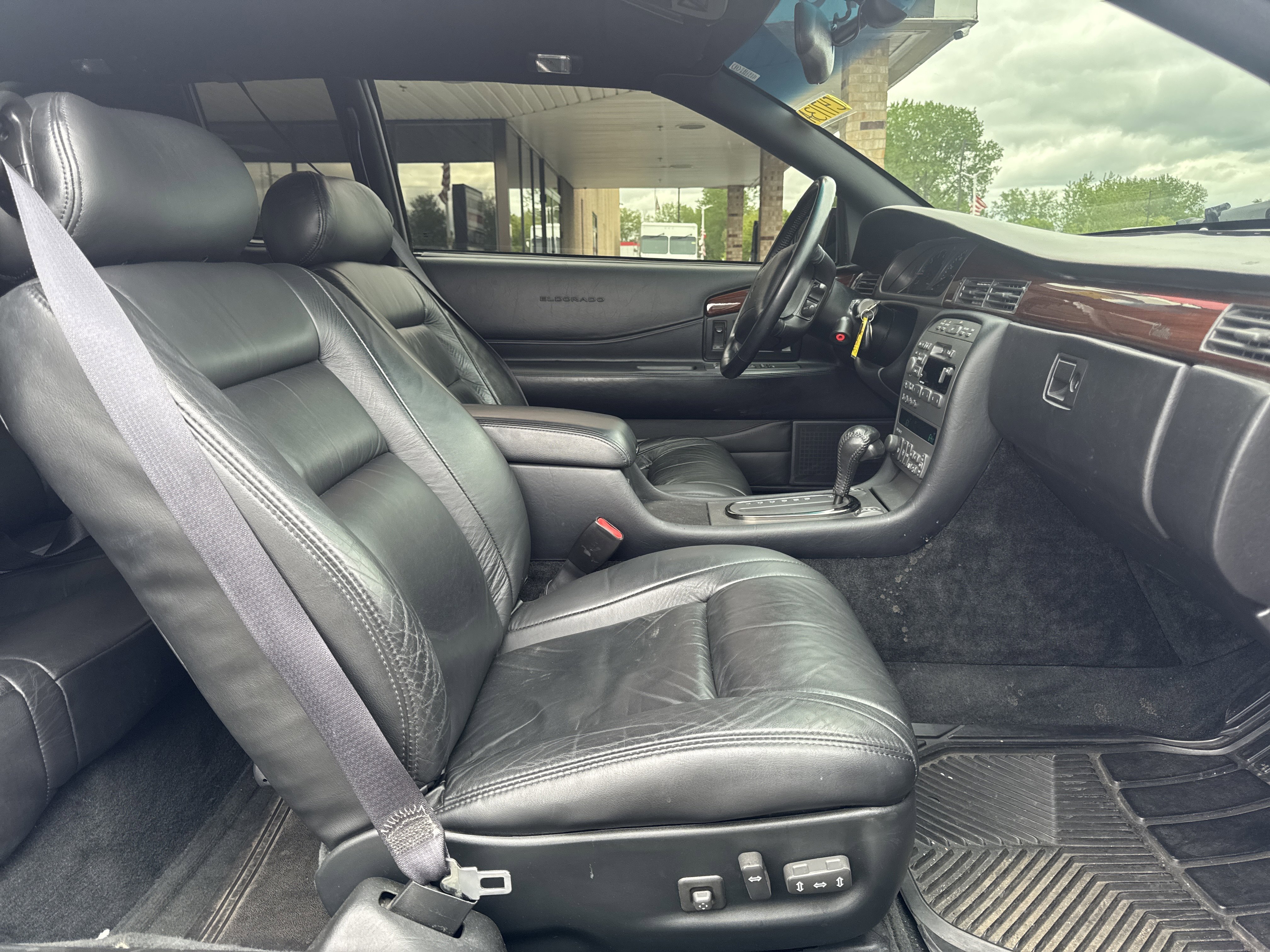 Used 1999 Cadillac Eldorado w/ Comfort/Convenience Pkg FWD image 22