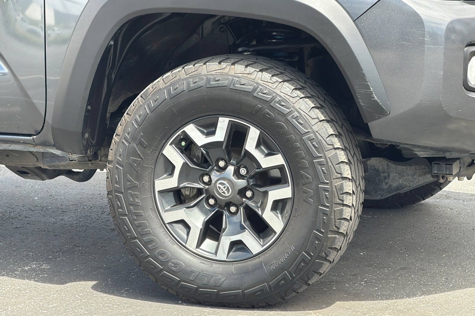 Used 2023 Toyota Tacoma TRD Off-Road w/ Technology Package AWD/4WD image 27