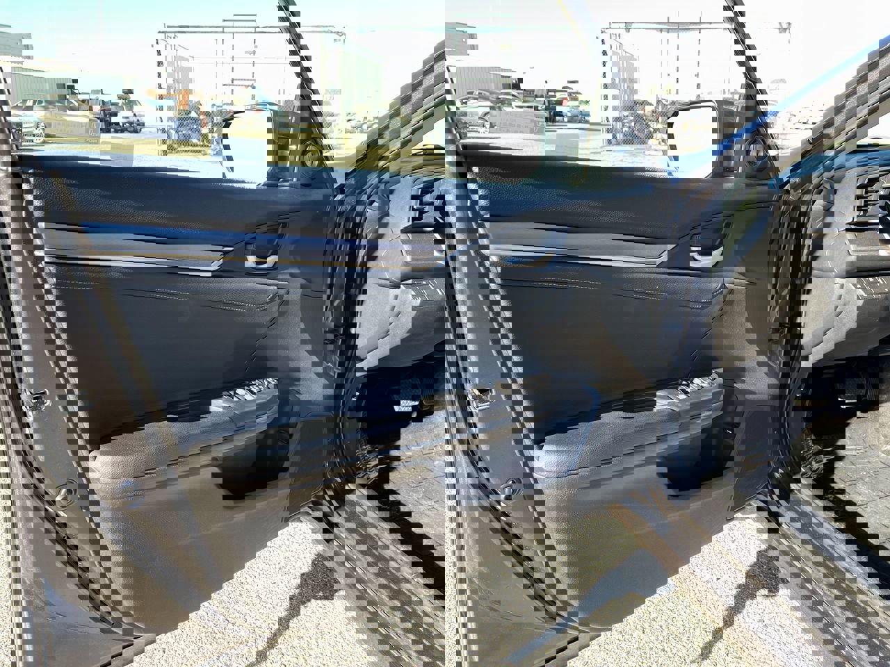 Used 2018 Honda Civic Touring image 19