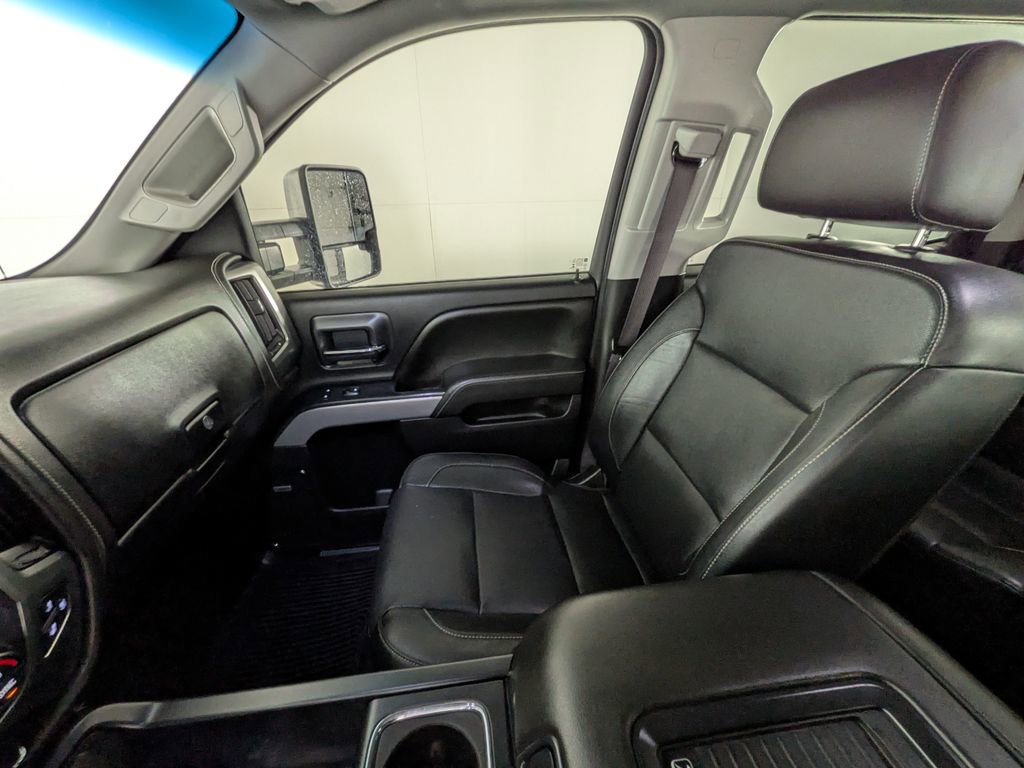 Used 2016 Chevrolet Silverado 2500 LTZ w/ Duramax Plus Package image 28