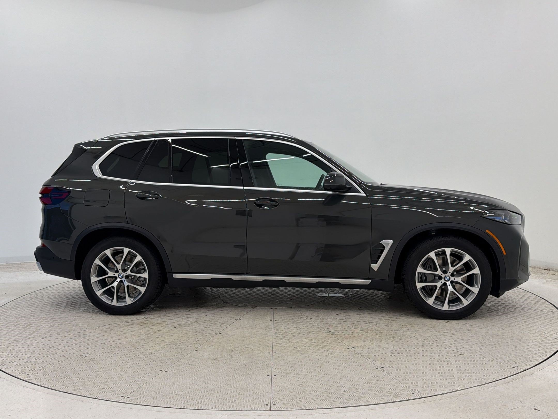 New 2026 BMW X5 xDrive50e AWD/4WD image 8