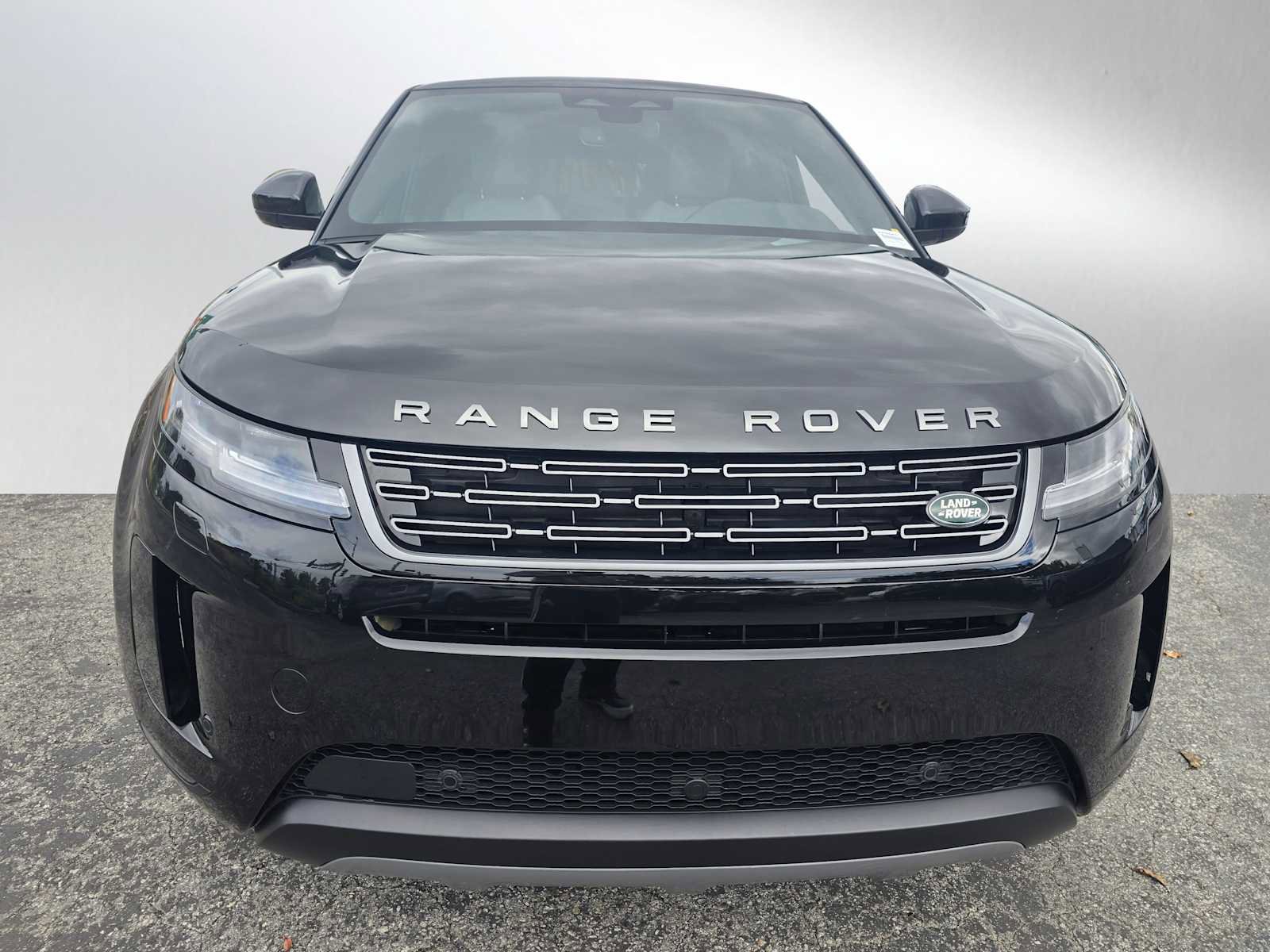 Used 2026 Land Rover Range Rover Evoque S image 8