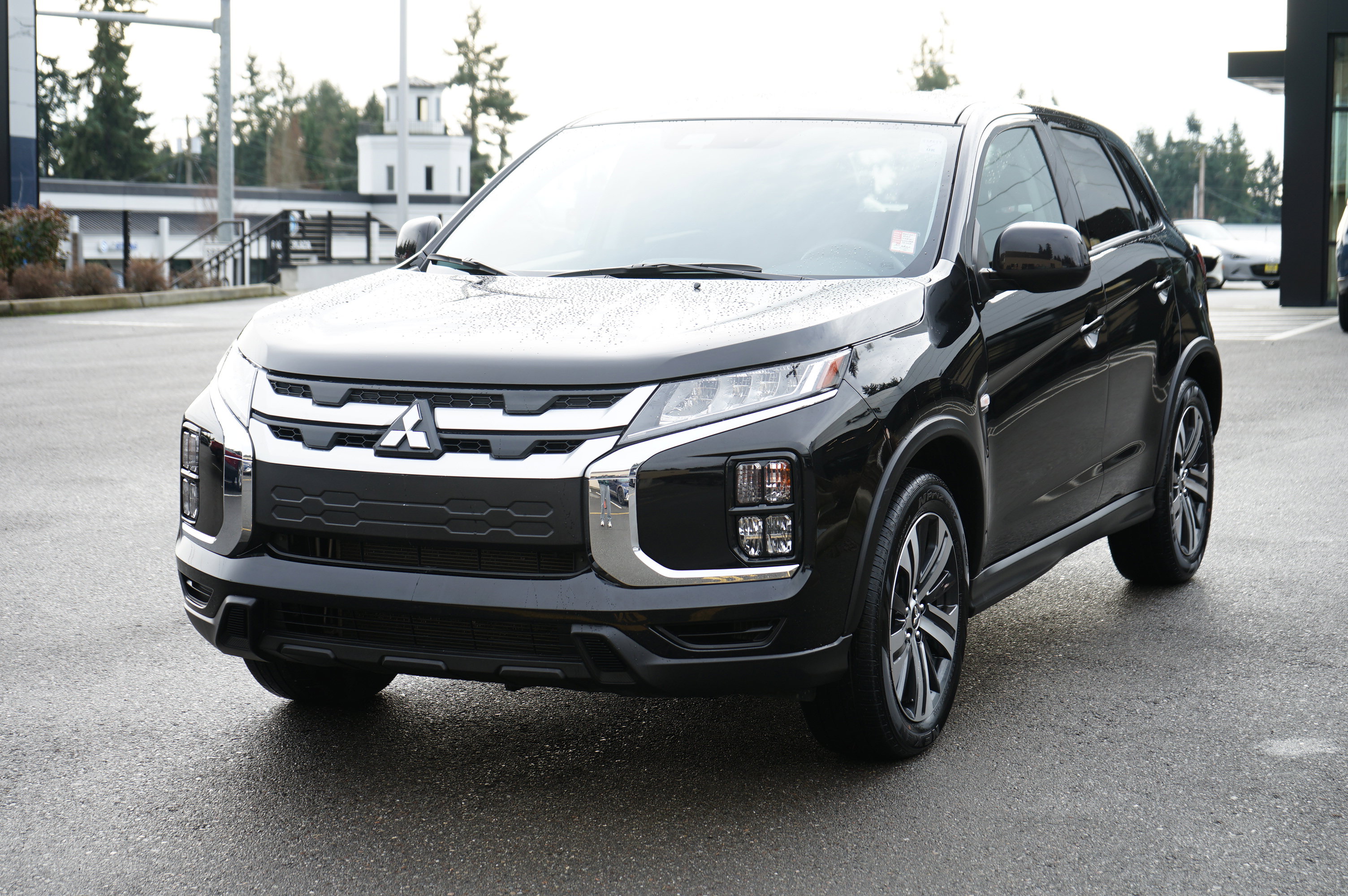 Used 2025 Mitsubishi Outlander Sport ES image 9