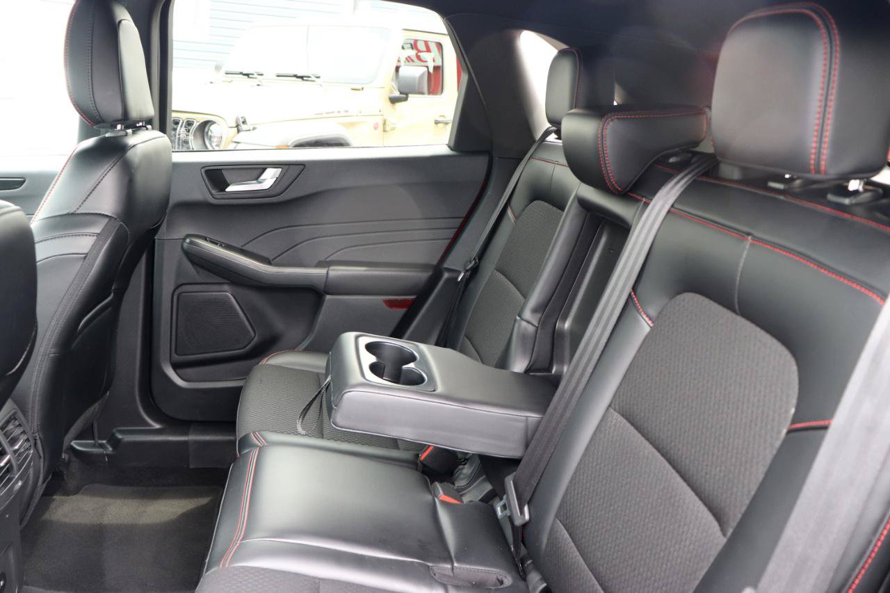 Used 2025 Ford Escape ST-Line Select AWD/4WD image 21