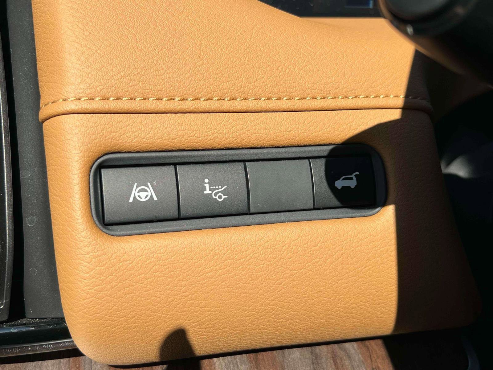 Used 2025 Nissan Armada Platinum Reserve image 23