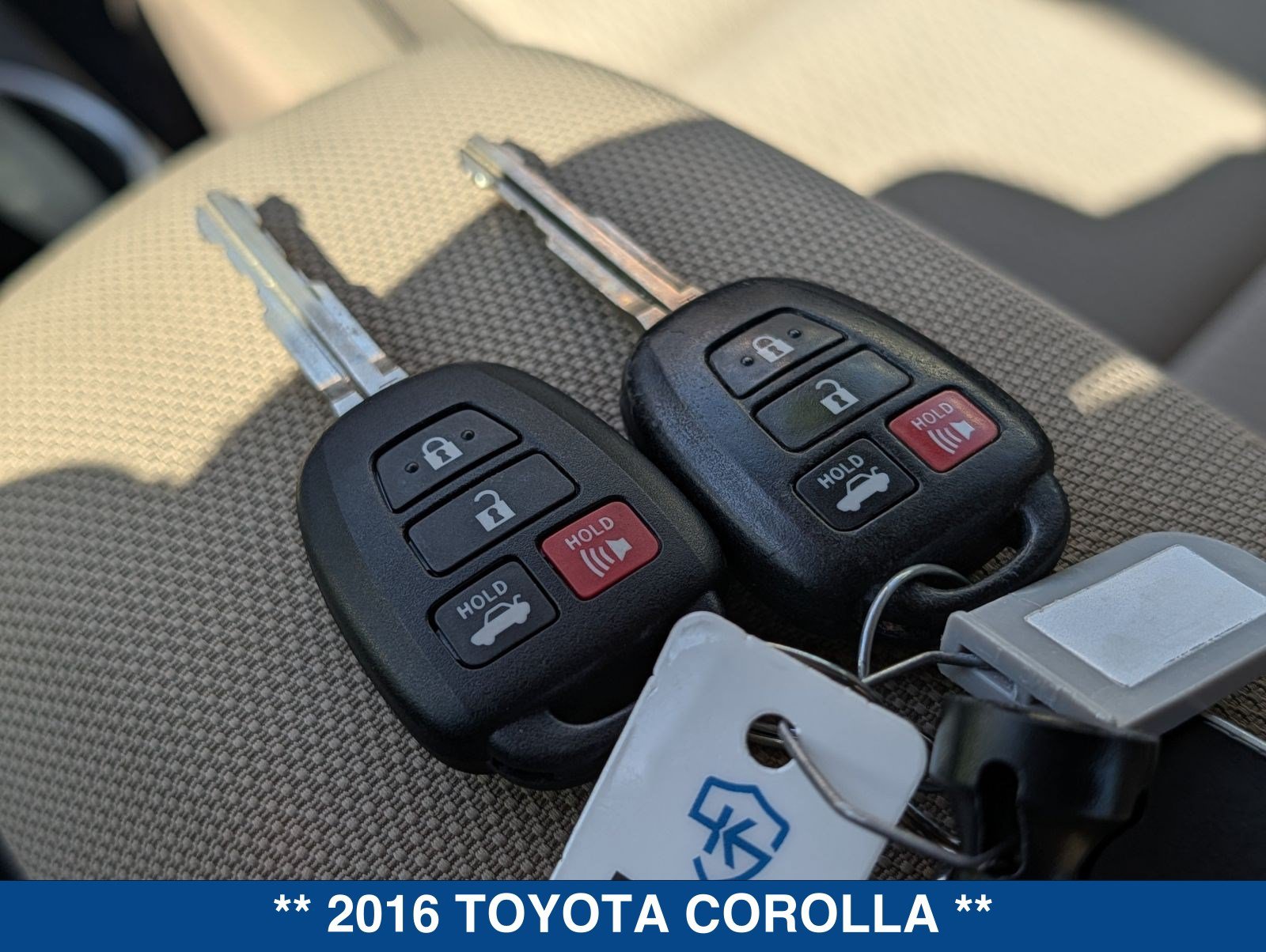 Used 2016 Toyota Corolla LE FWD image 31