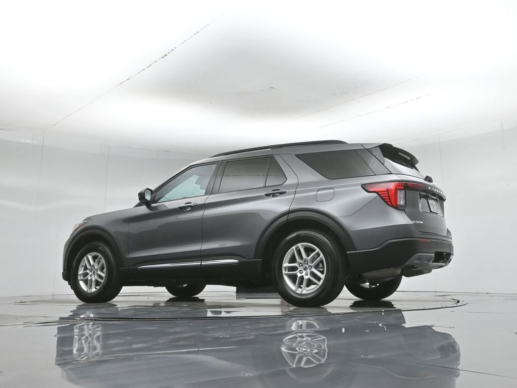 Used 2025 Ford Explorer Active w/ Active Comfort Package RWD image 54