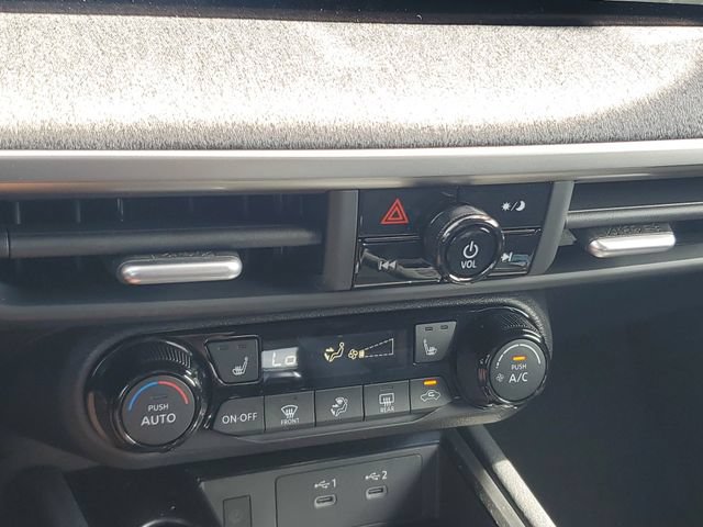 New 2027 Nissan Kicks SV w/ Cold Weather Package FWD image 32