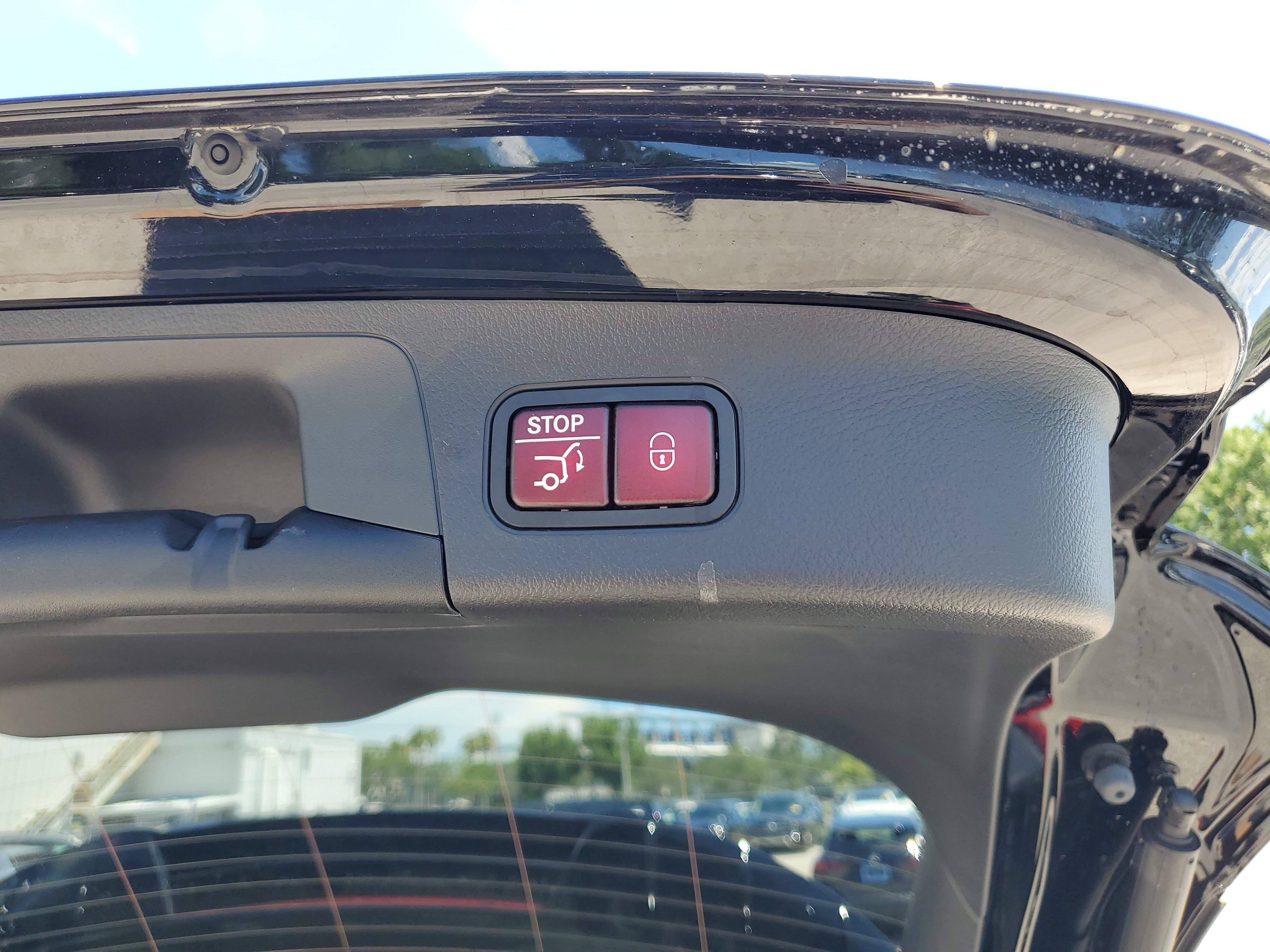 Certified 2025 Mercedes-Benz GLA 250 image 8