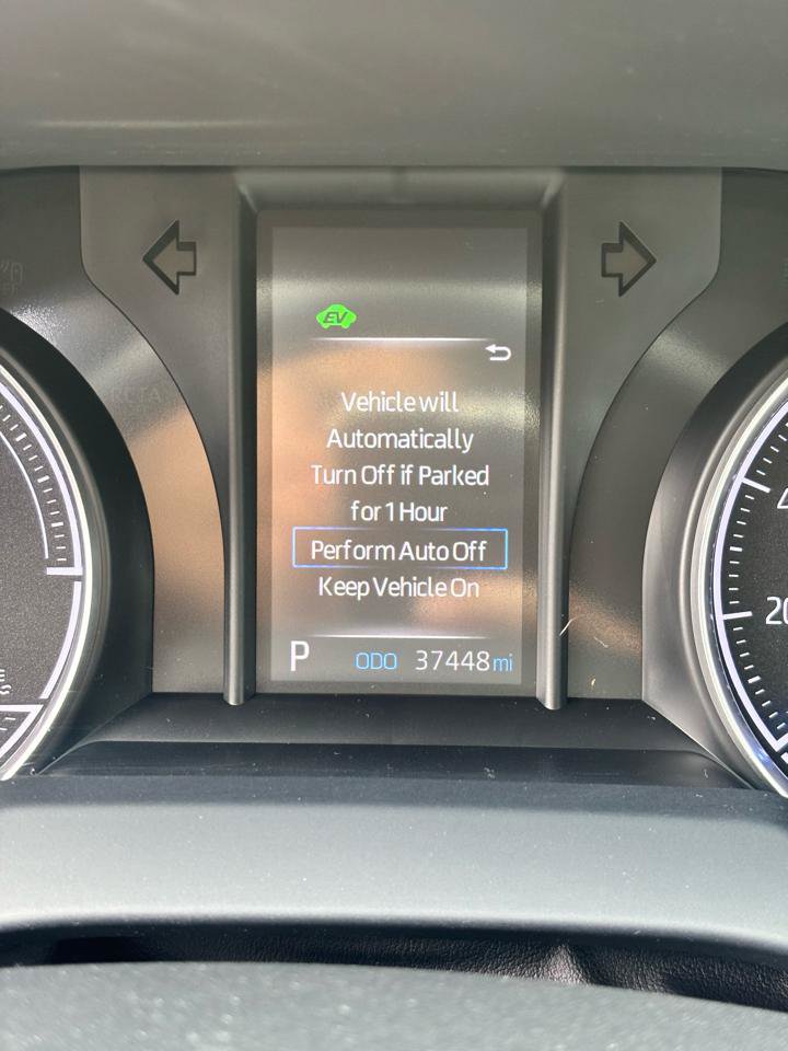 Used 2021 Toyota Venza LE AWD/4WD image 16