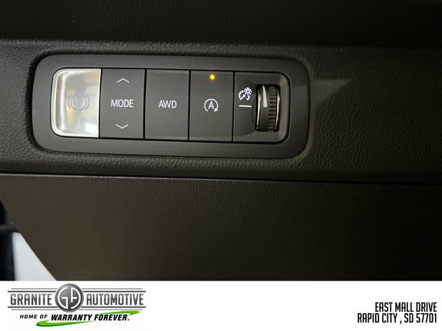 Used 2024 Chevrolet Traverse RS AWD/4WD image 32